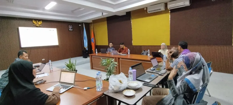 Rapat Pembahasan Kurikulum dan Silabus